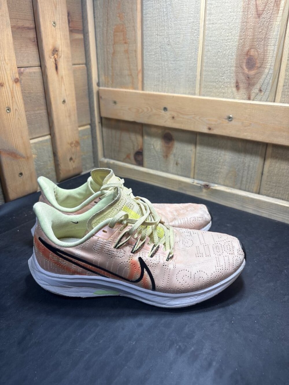Nike Air Zoom Pegasus 36 AV6259-800 Womens Size US 6.5 EUR 37.5 Run Sneakers